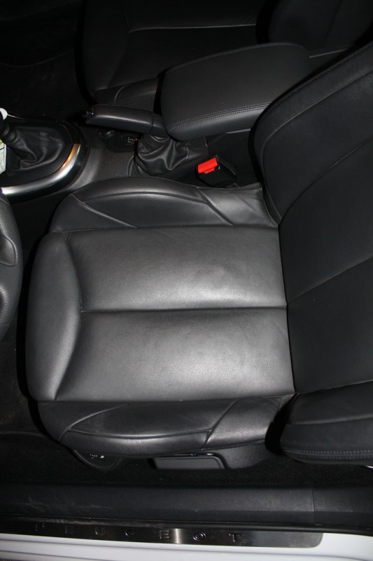 Siège avant avant.jpg (162.15 Kio) Vu 2663 fois Siège avant avant.jpg