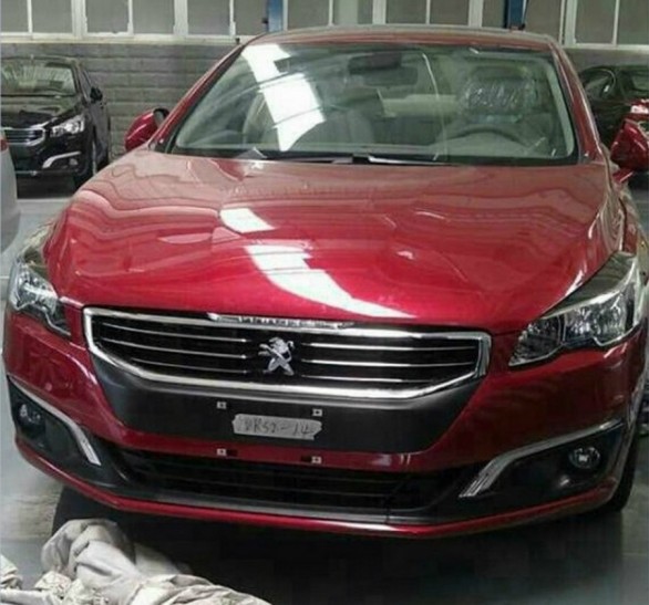 photo-volee-nouvelle-Peugeot-508-restylee-2014-586x547.jpg