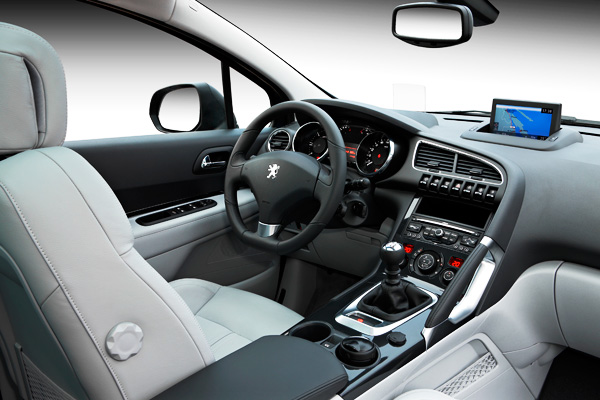 interieur-coffre-peugeot-3008-02-popup.jpg