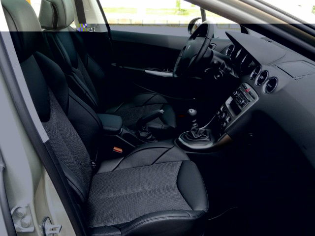 sièges semi cuir.jpg