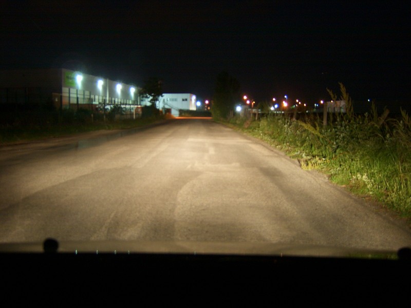 Feux de route d'origine (extérieur).JPG (843.57 Kio) Vu 12825 fois Feux de route d'origine (extérieur).JPG